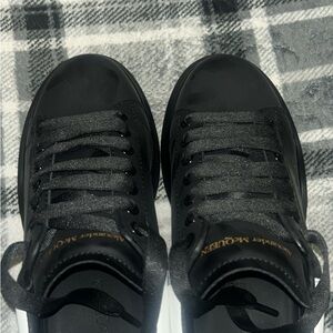 Alexander McQueen Black Leather Low-Top Sneakers with Subtle Gold Logo